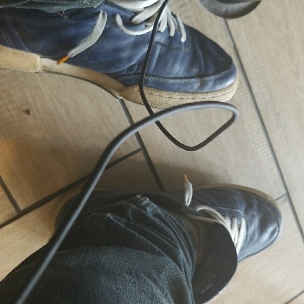 Classic Reebok - Picture 3 of 3